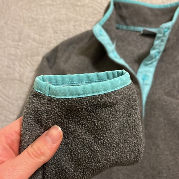 Women’s Columbia PFG fleece pullover size med - Picture 4 of 7
